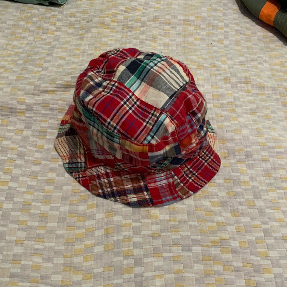 Red plaid bucket hat 🎩